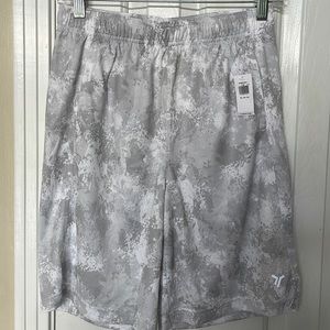 BNWT Old Navy active shorts, size XL (14/16), white/silver patterned